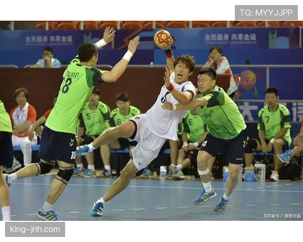 护脸动作中的手球判罚标准到底如何区分合理与违规？