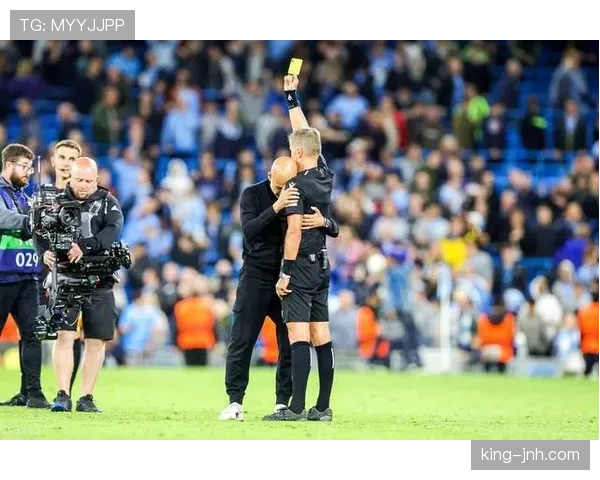 福登与史密斯·罗：同代新星的战术角色与比赛影响力对比分析